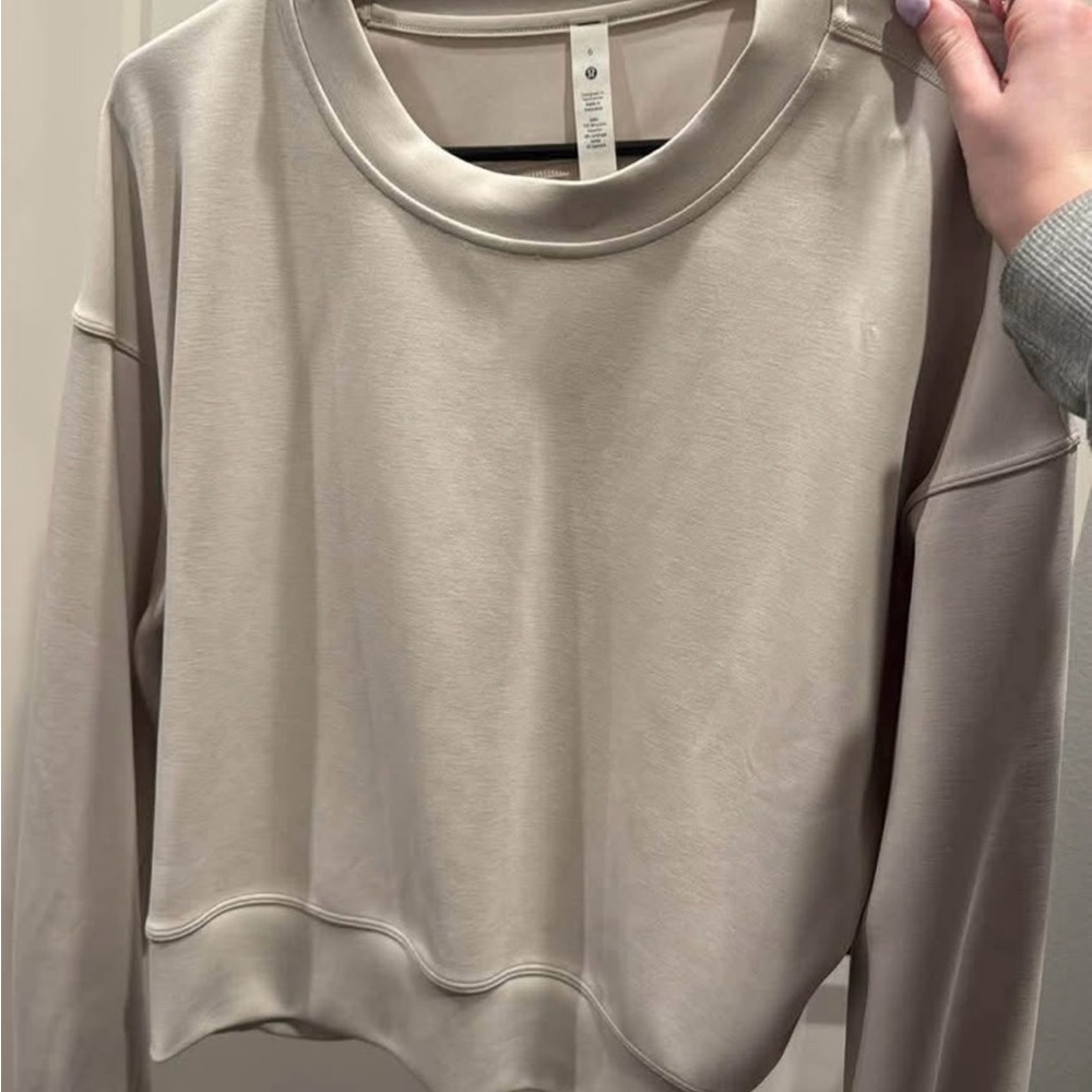 lululemon athletica Cream Long Sleeve Sweatshirt
